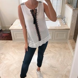 Sanctuary size xs, cotton white and black tank